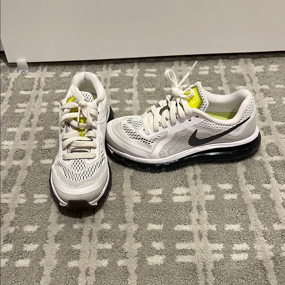 Nike White and Black Air Max Sneakers